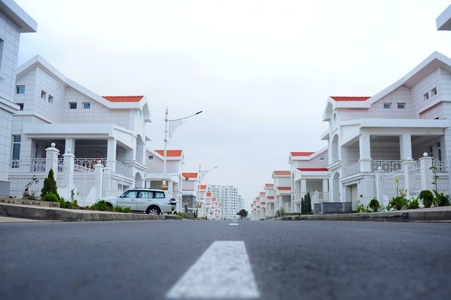 white suburban houses in New Jersey